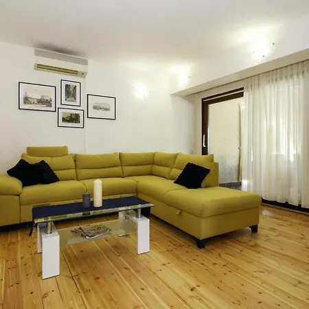 Casa Parenzana In - Haus Fuer 7-9 Personen 別荘 *