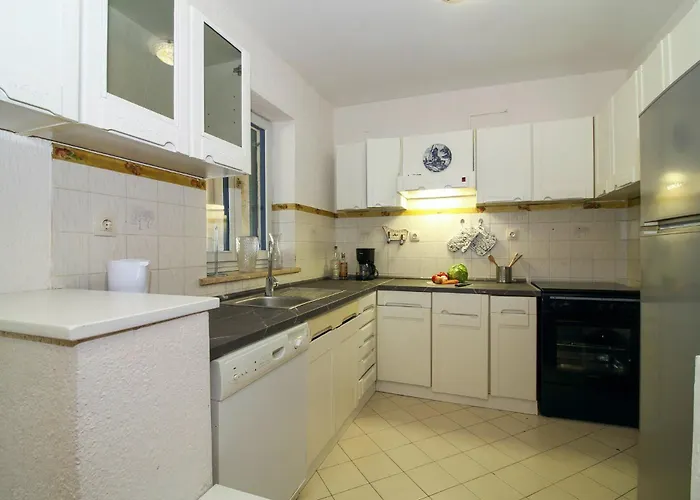 Casa Parenzana In - Haus Fuer 7-9 Personen Nyaraló
