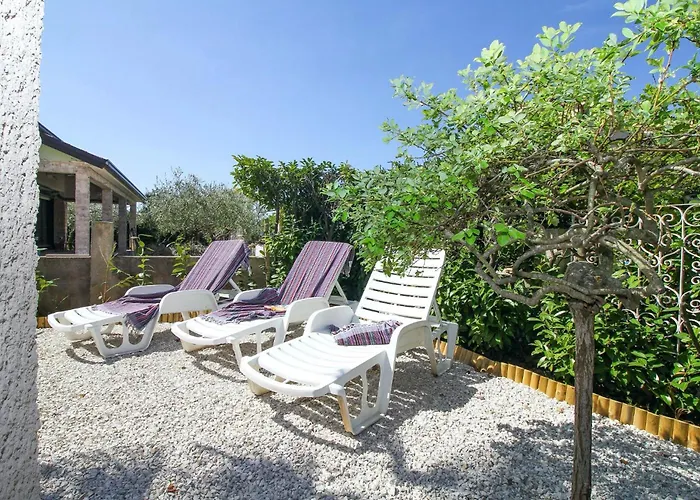 Casa Parenzana In - Haus Fuer 7-9 Personen