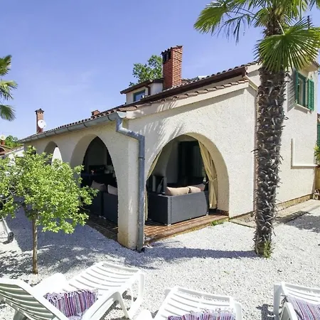 Nyaraló Casa Parenzana In - Haus Fuer 7-9 Personen