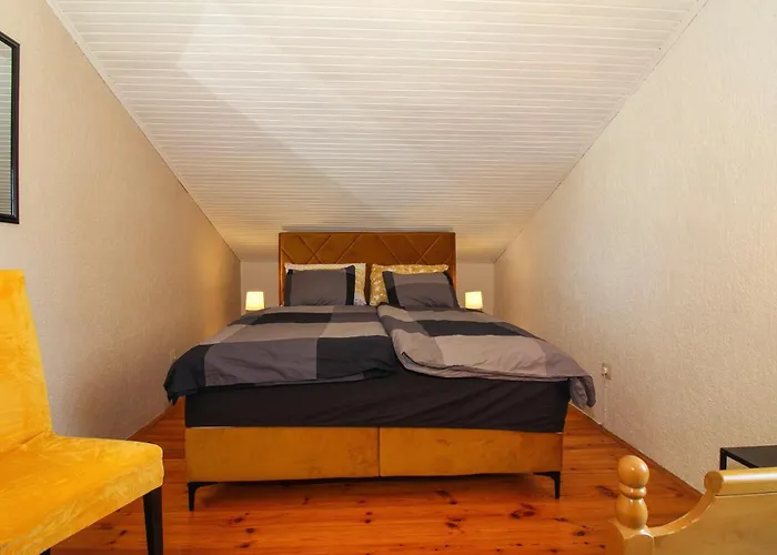 Casa Parenzana In - Haus Fuer 7-9 Personen Πόρετς